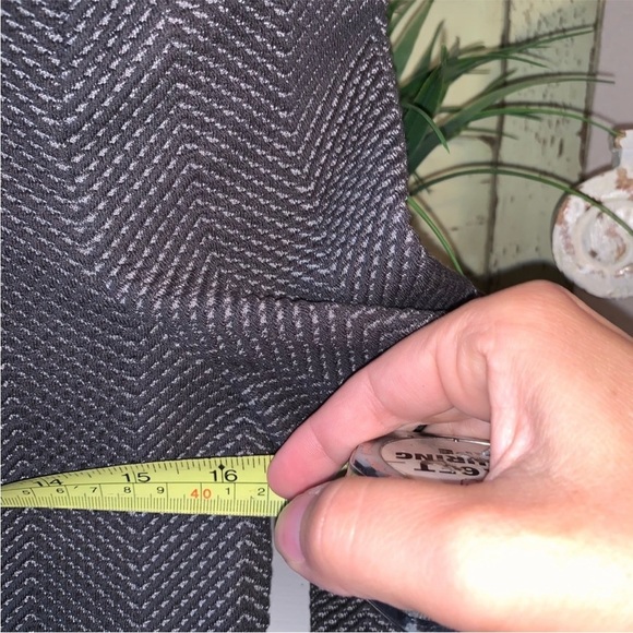 Armani Collezioni Gray Knit Button Front Rosette Accent Fitted Designer Blazer 6 - Picture 7 of 9